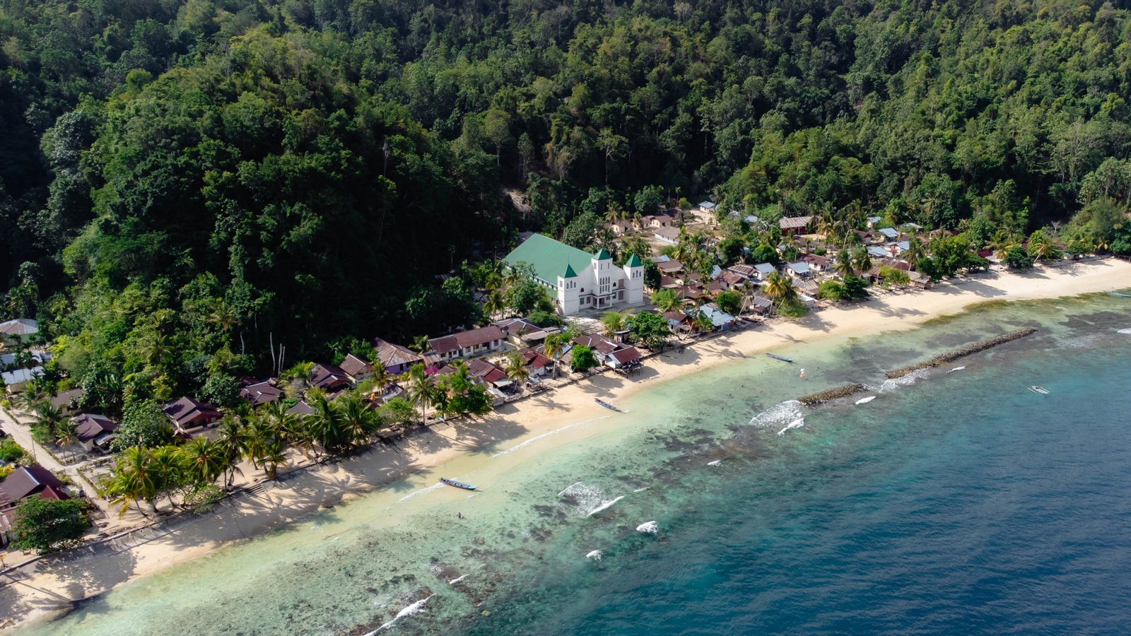 Keindahan Alam Kampung Saporkren