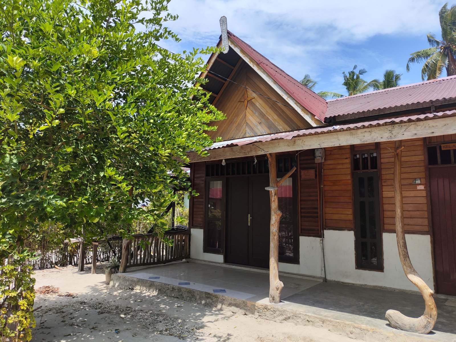 Homestay Ayub Mambrasar 